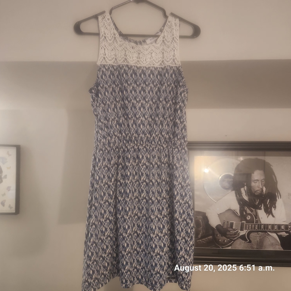 Chic Blue and White Patterned Mini Dress